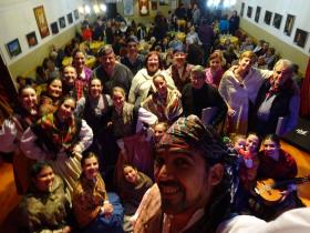 XV-Encuentro-Casas-de-Aragon-Argentina-Grupo-folklorico-selfie