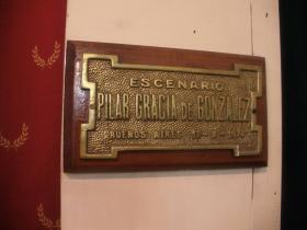 103_anios_placa-escenario