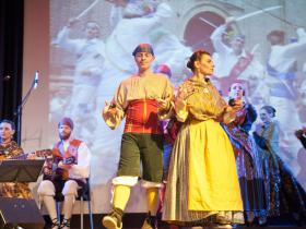 04_grupo-folklorico-pareja3