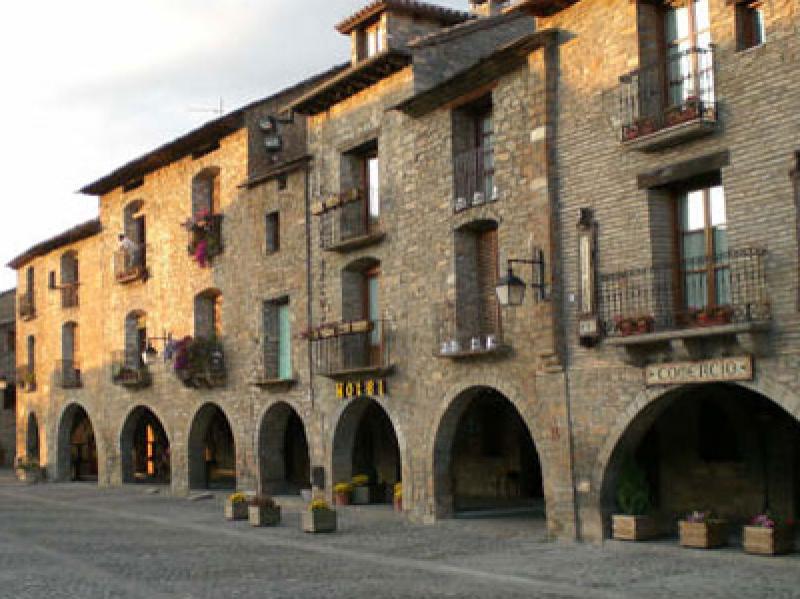 Ainsa-Plaza-Mayor
