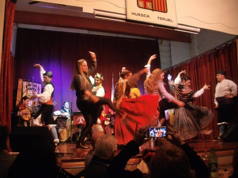 103_anios_grupo-folklorico-bailando-todos
