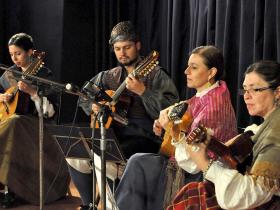 musicos-escenario2