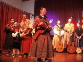 103_anios_mujeres-grupo-folklorico